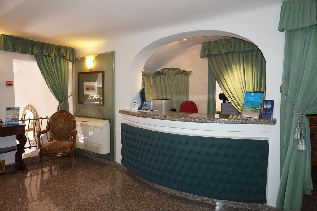 โกลอนนา พลาเลซ โฮเต็ล เมดิเตอร์ราเนียว Hotel ออลเบีย ภายนอก รูปภาพ