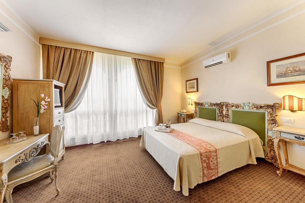 โกลอนนา พลาเลซ โฮเต็ล เมดิเตอร์ราเนียว Hotel ออลเบีย ภายนอก รูปภาพ